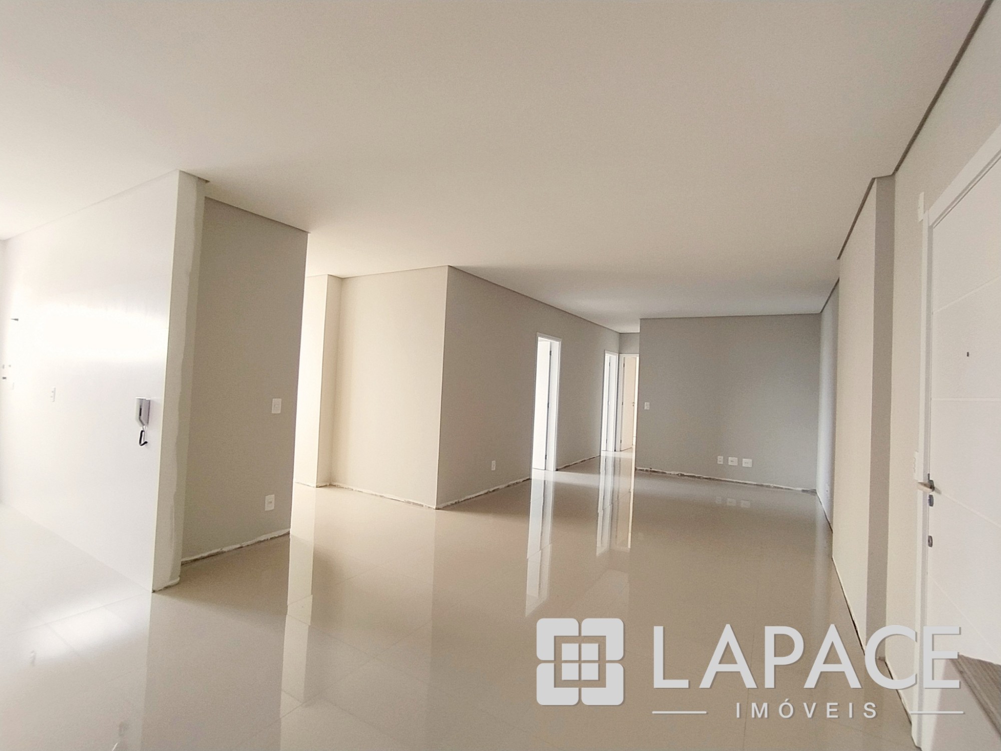 APARTAMENTO À VENDA NO EDIFÍCIO SANTOS DUMONT COM 3 QUARTOS SENDO 1 SUÍTE E 2 VAGAS DE GARAGEM  PONTA GROSSA- PR — foto 3