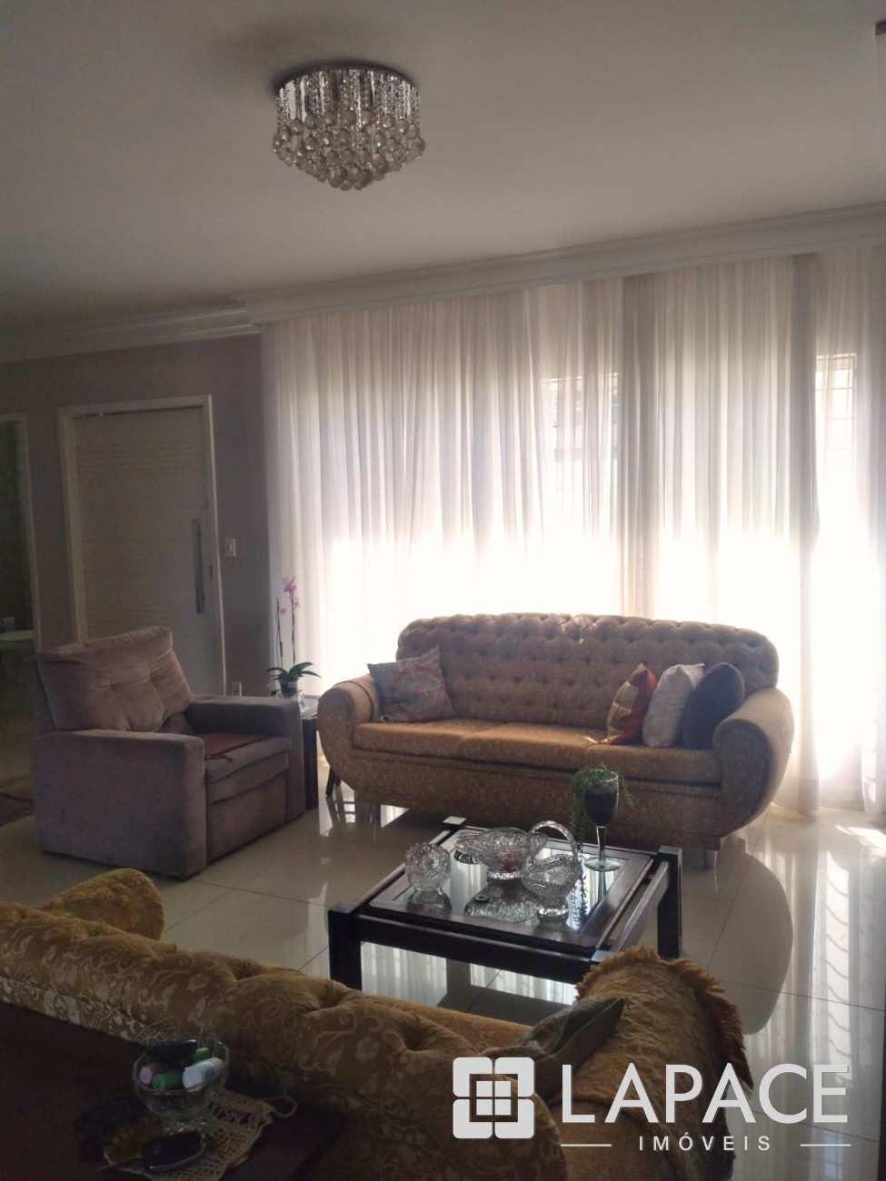 CASA À VENDA NA VILA ESTRELA COM 3 QUARTOS SENDO 2 SUITES, 2 PAVIMENTOS, 2 VAGAS COBERTAS - PONTA GROSSA PR — foto 2