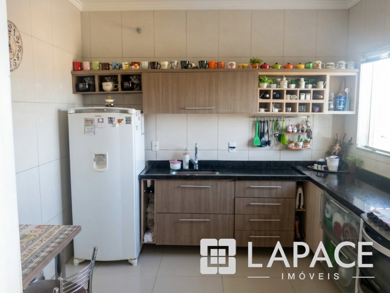 CASA À VENDA NA VILA ESTRELA COM 3 QUARTOS SENDO 2 SUITES, 2 PAVIMENTOS, 2 VAGAS COBERTAS - PONTA GROSSA PR — foto 8