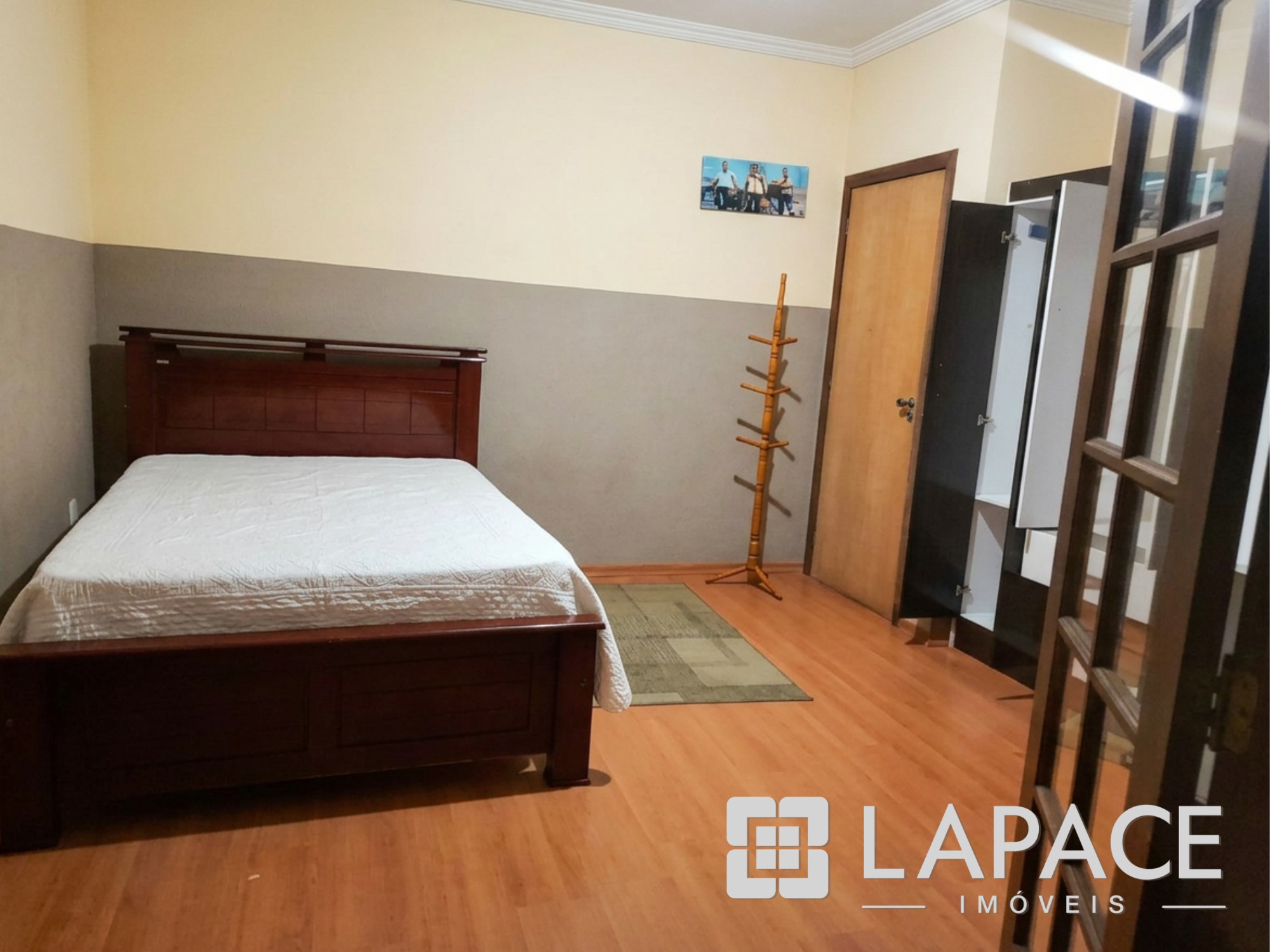 CASA COM 3 QUARTOS, 1 SUÍTE, EDÍCULA COMPLETA E 5 VAGAS DE GARAGEM, NA AV. ANA RITA, UVARANAS, PONTA GROSSA PR — foto 8