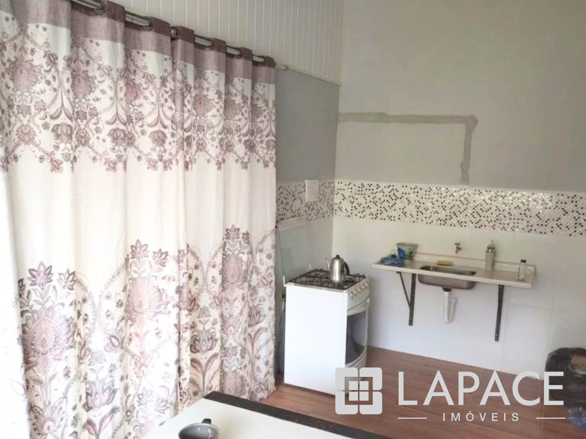 CASA COM 3 QUARTOS, 1 SUÍTE, EDÍCULA COMPLETA E 5 VAGAS DE GARAGEM, NA AV. ANA RITA, UVARANAS, PONTA GROSSA PR — foto 18